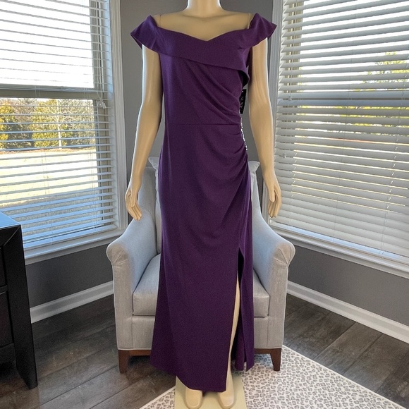 SLNY FASHIONS New York Off Shoulder Gown NWT - Picture 3 of 11